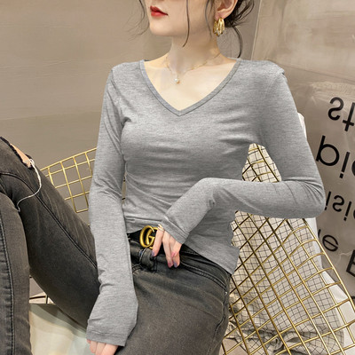 Дамска блуза изчистен модел с V-образно деколте