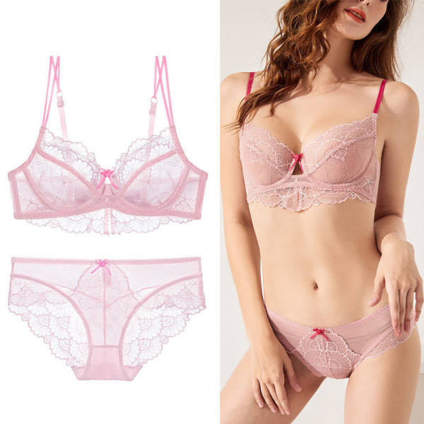 Ženski komplet s trakom i čipkom