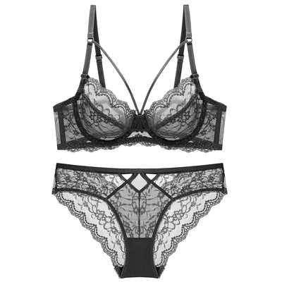 Moteriška nėriniuota liemenėlė ir bikinio komplektas – du modeliai