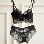 Žensko dvodijelno donje rublje s čipkom