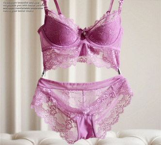 Žensko dvodijelno donje rublje s čipkom