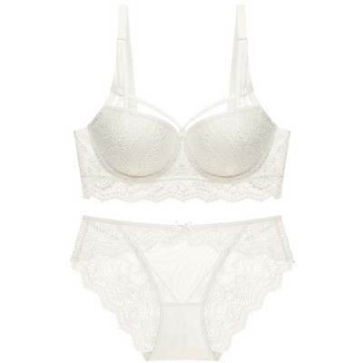 Modni ženski set grudnjaka i gaćica od čipke
