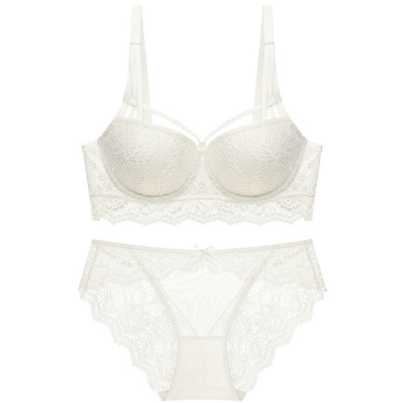 Modni ženski set grudnjaka i gaćica od čipke