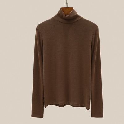 Нов модел блуза с дълъг ръкав и висока поло