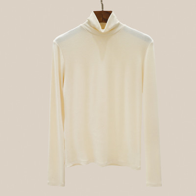 Нов модел блуза с дълъг ръкав и висока поло