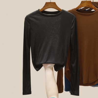 Jednobojna ženska bluza dugih rukava s okruglim izrezom