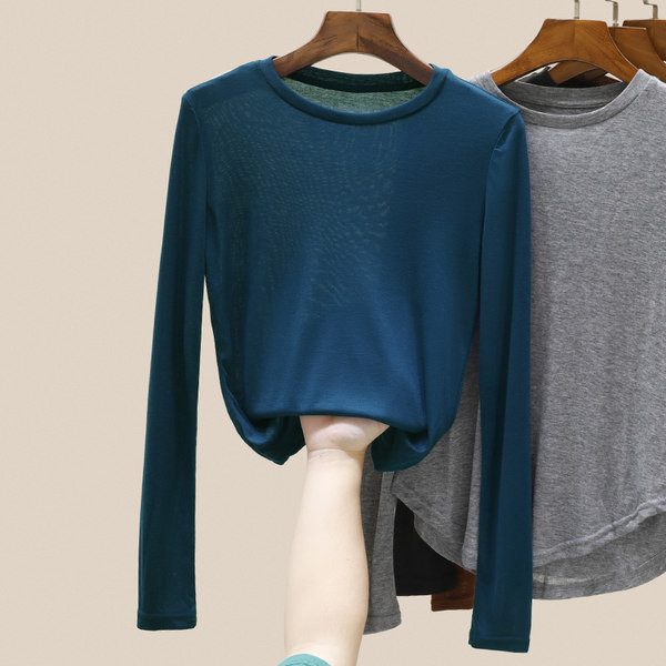 Jednobojna ženska bluza dugih rukava s okruglim izrezom