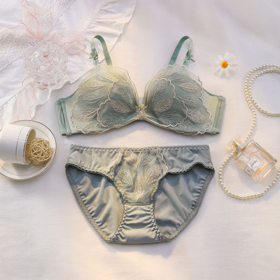 Ženski dvodijelni komplet donjeg rublja s vezom od čipke