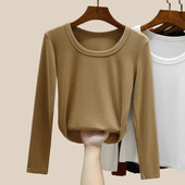 Čist model ženske jednobojne bluze