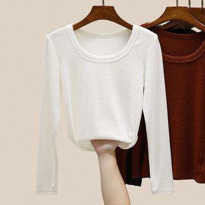 Čist model ženske jednobojne bluze