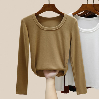 Čist model ženske jednobojne bluze