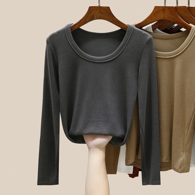 Čist model ženske jednobojne bluze