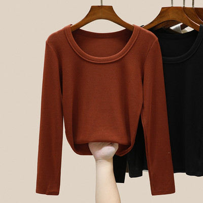 Čist model ženske jednobojne bluze