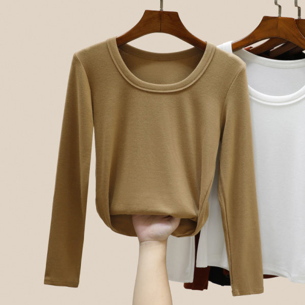 Čist model ženske jednobojne bluze