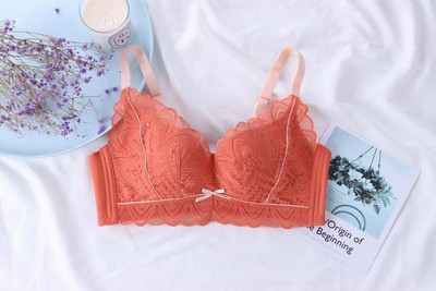 Naiste pitsrinnahoidja reguleeritavate rihmadega