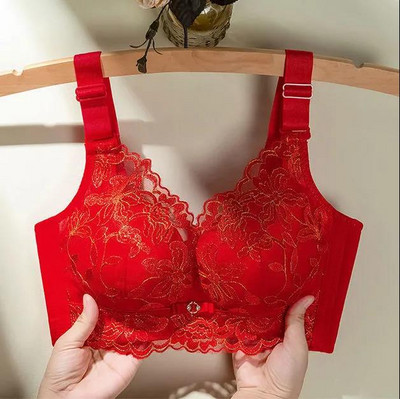 Moteriška laisvalaikio liemenėlė su siuvinėjimais ir reguliuojamais petnešėlėmis