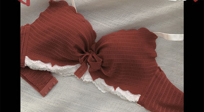 Γυναικεία εσώρουχα από rib knit και δαντέλα