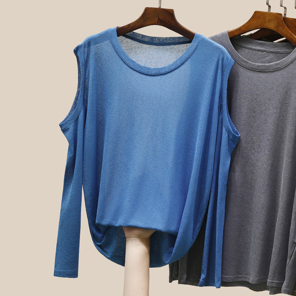 Moderna ženska bluza golih ramena i okruglog dekoltea