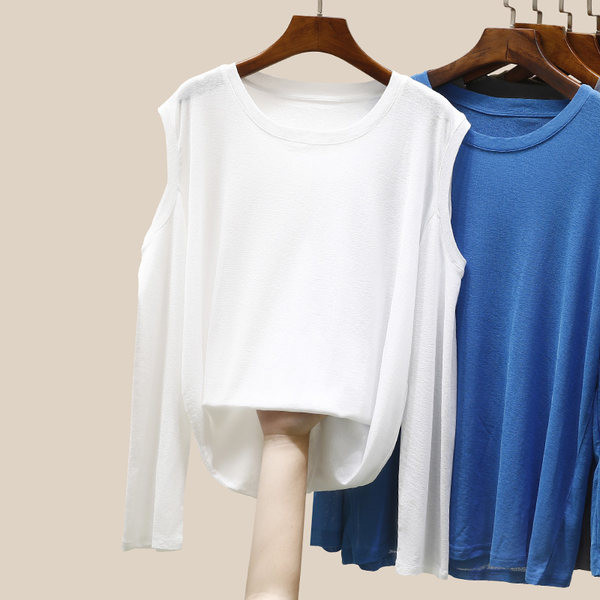 Moderna ženska bluza golih ramena i okruglog dekoltea