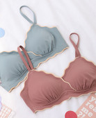 Besiūlė moteriška liemenėlė su reguliuojamais petnešėlėmis