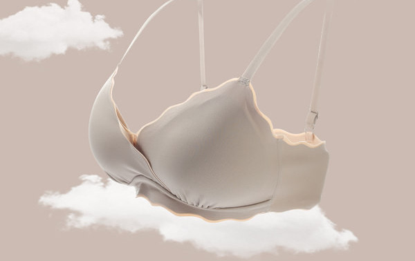 Besiūlė moteriška liemenėlė su reguliuojamais petnešėlėmis