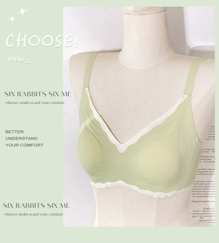 Női lakosztály háromszög alakú csészével és állítható pántokkal