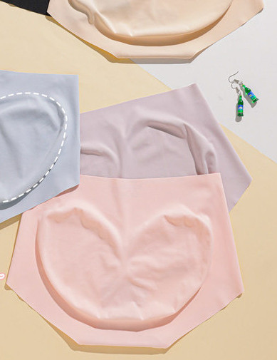 Moteriški apatiniai, besiūliai, bikiniai