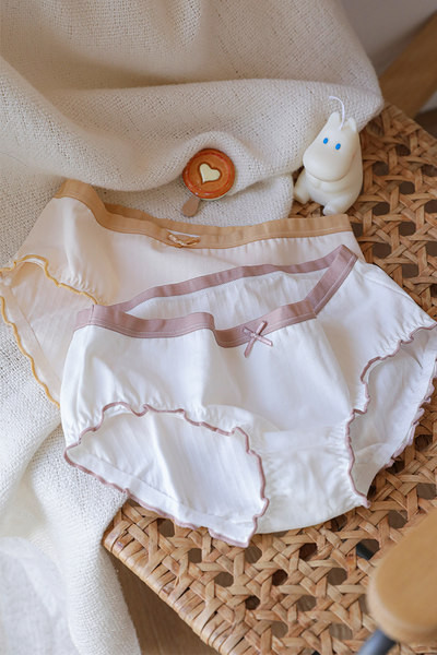 Naiste mitmevärvilised puuvillased aluspüksid