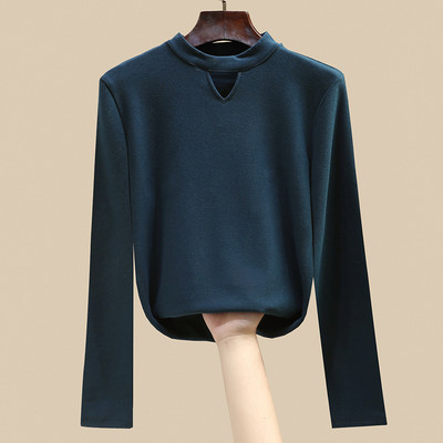 Moteriška laisvalaikio palaidinė su ovalia iškirpte ir iškirpta dalimi