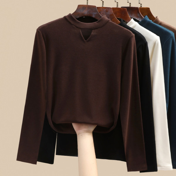 Moteriška laisvalaikio palaidinė su ovalia iškirpte ir iškirpta dalimi