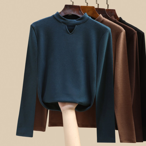 Moteriška laisvalaikio palaidinė su ovalia iškirpte ir iškirpta dalimi