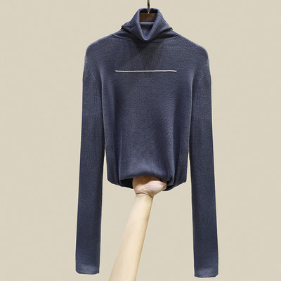 Дамска блуза с висока яка