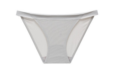 Slip de damă de culoare uni, confecționat din țesătură respirabilă, cu talie înaltă