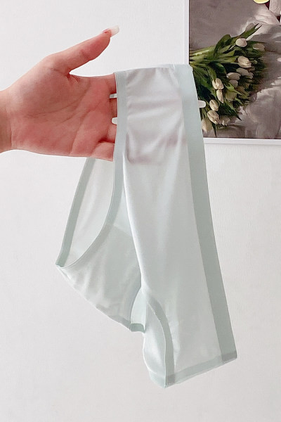 Ženske gaćice od prozračne tkanine