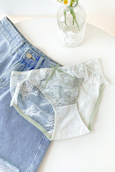 Ženski čipkasti bikini s vrpcom novog uzorka