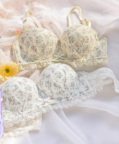 Intimni ženski komplet sa cvjetnim uzorkom