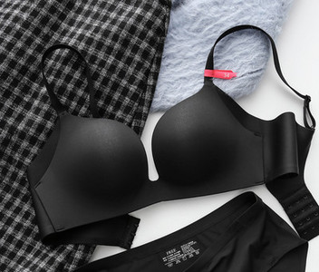 Sutien de damă de culoare uni fără cusături, cu efect de ridicare și bretele reglabile