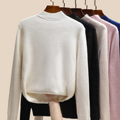 Дамска блуза с дълъг ръкав и поло яка подходяща за ежедневието