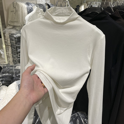 Ежедневна дамска блуза с висока поло яка