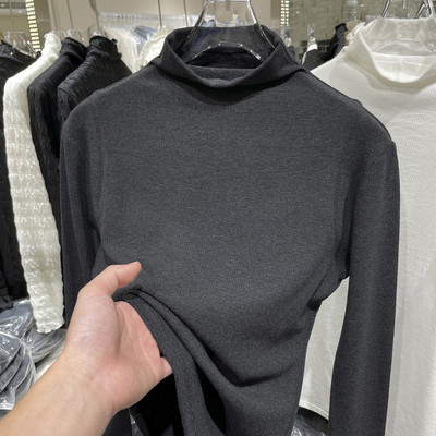 Ежедневна дамска блуза с висока поло яка