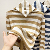 Ежедневна раирана блуза с дълга яка