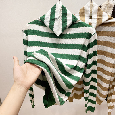 Ежедневна раирана блуза с дълга яка