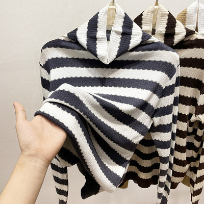 Ежедневна раирана блуза с дълга яка