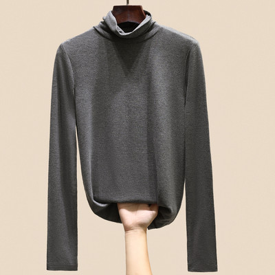 Plataus modelio moteriška palaidinė su polo apykakle