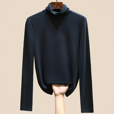 Plataus modelio moteriška palaidinė su polo apykakle