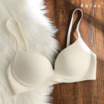 Reguleeritavate rihmadega naiste rinnahoidja