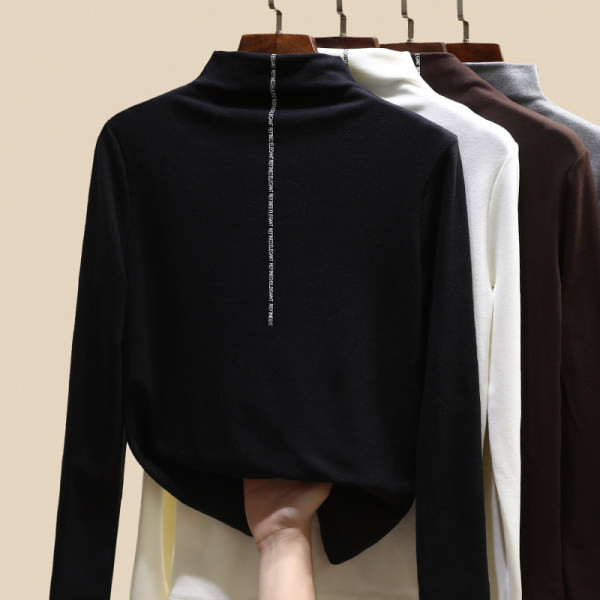 Модерна дамска блуза с поло яка 