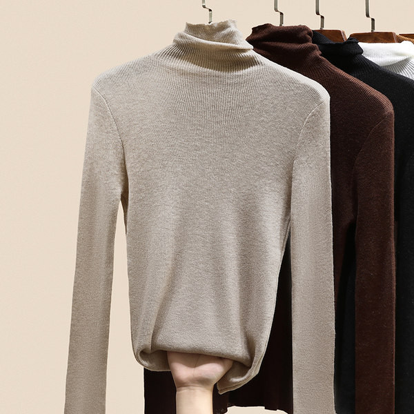 Блуза с поло яка изчистен модел