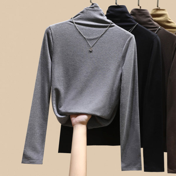 Moodne polokrae ja metallilise elemendiga pluus naistele