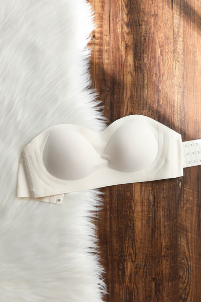 Moteriška besiūlė liemenėlė be petnešėlių